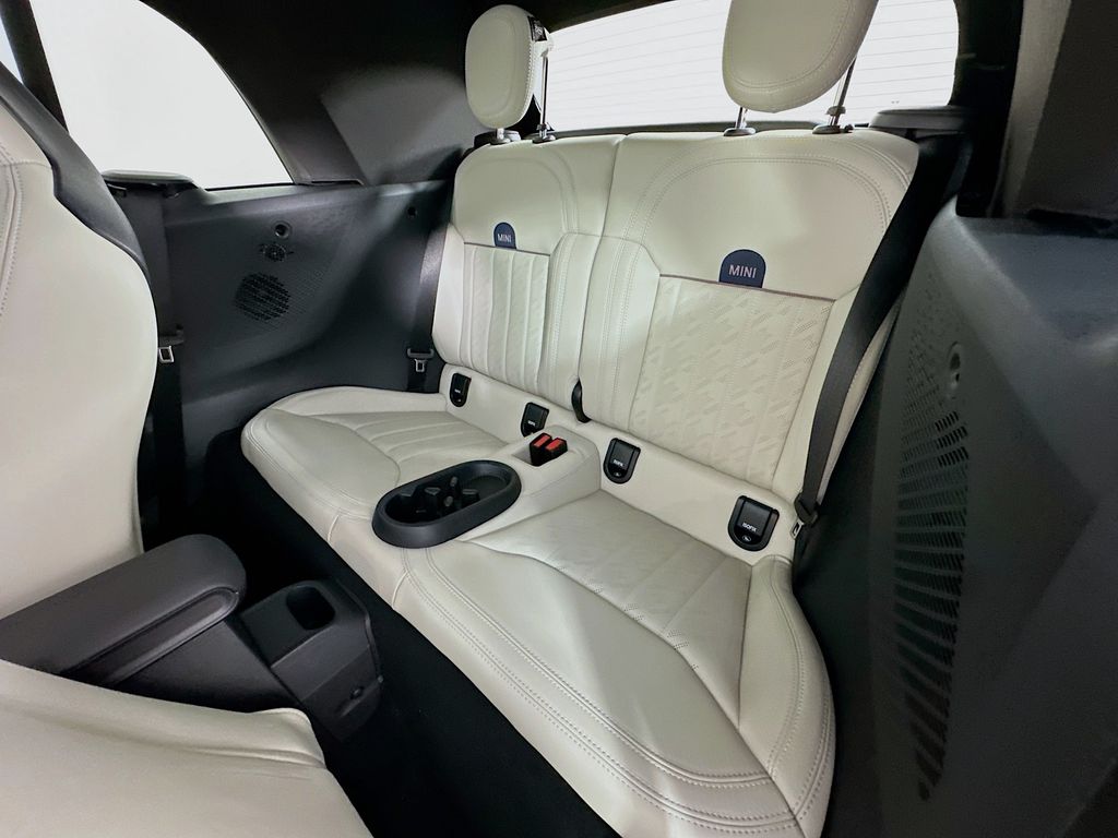 Thumbnail: 2025 MINI Cooper Convertible - 17