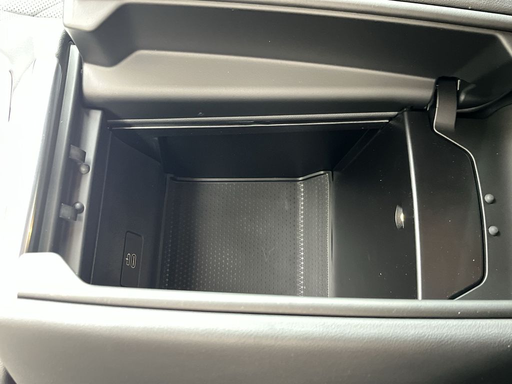 Thumbnail: 2026 BMW X6 - 21