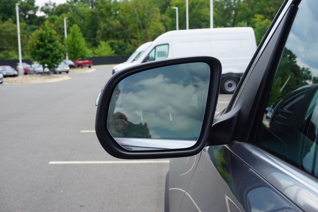 Thumbnail: 2026 Mercedes-Benz GLE - 14