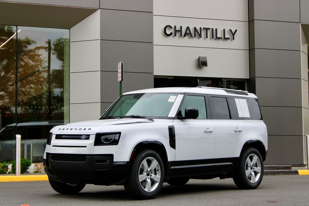 2026 Land Rover Defender 110 X-Dynamic SE