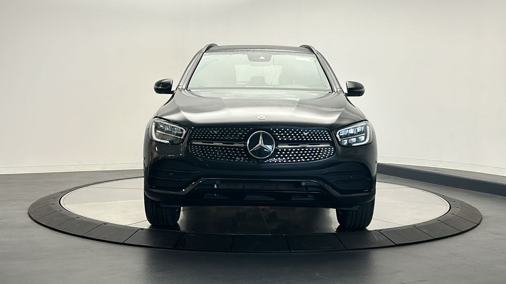 2022 Mercedes-Benz GLC 300 2