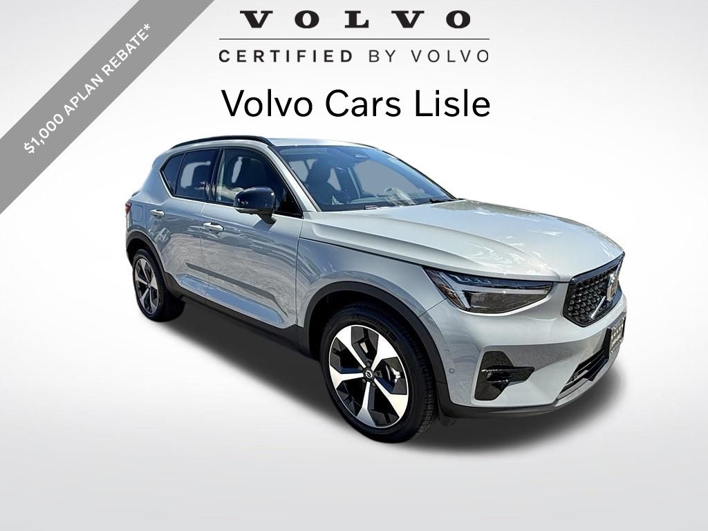 Vapour Gray Metallic 2026 Volvo XC40 SUV / Crossover All-Wheel Drive Automatic