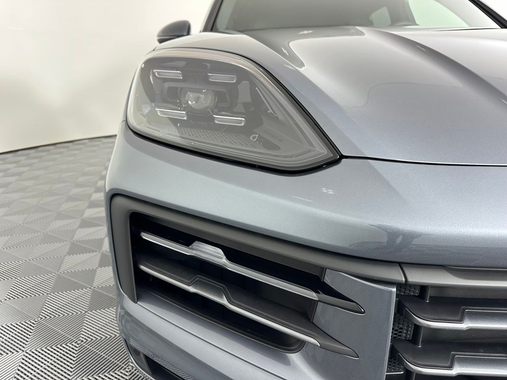 Thumbnail: 2026 Porsche Cayenne - 9