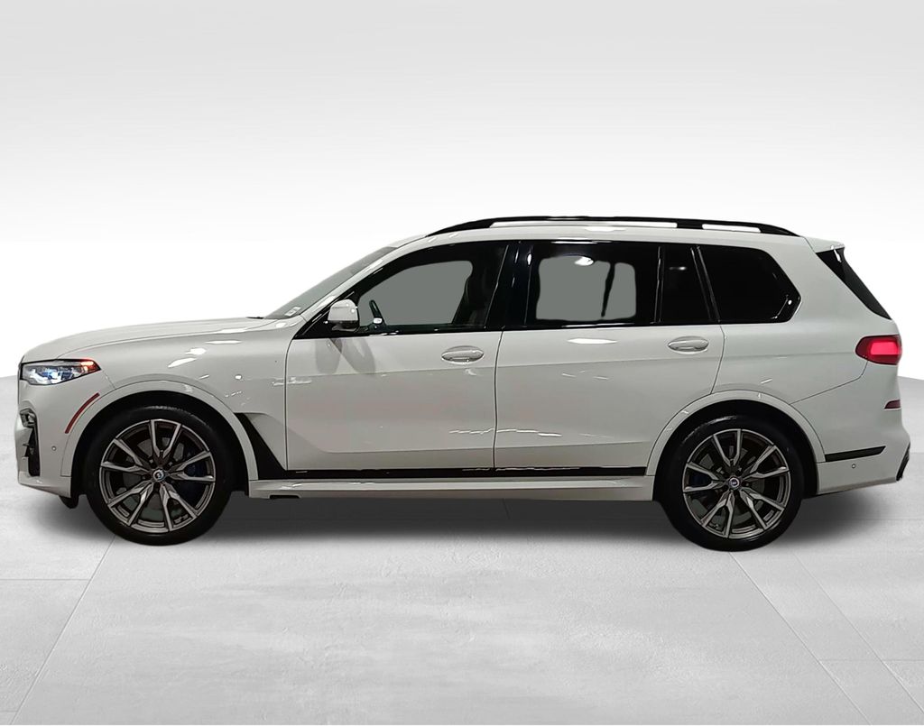 2022 BMW X7 M50i