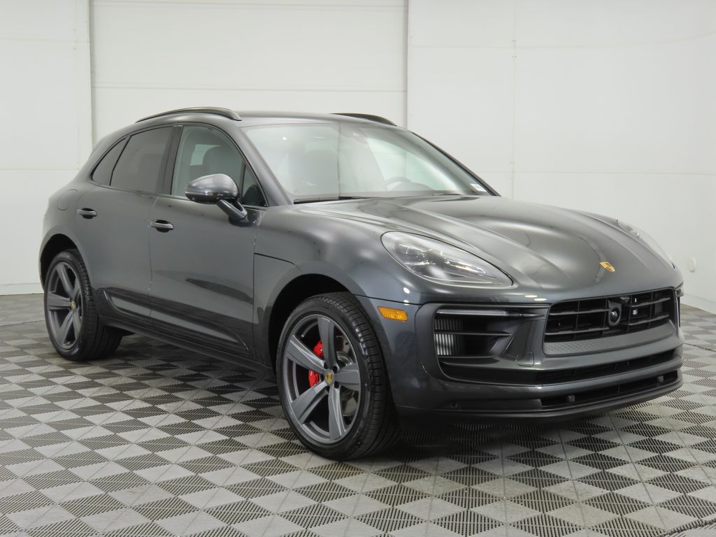 Thumbnail: 2025 Porsche Macan - 9