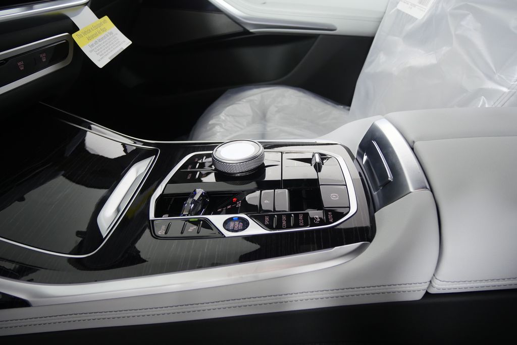2026 BMW X7 xDrive40i 23