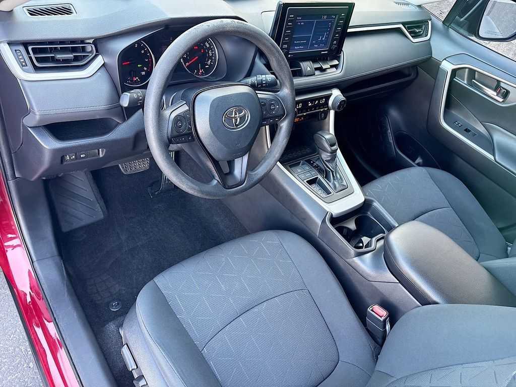 Thumbnail: 2020 Toyota RAV4 - 9