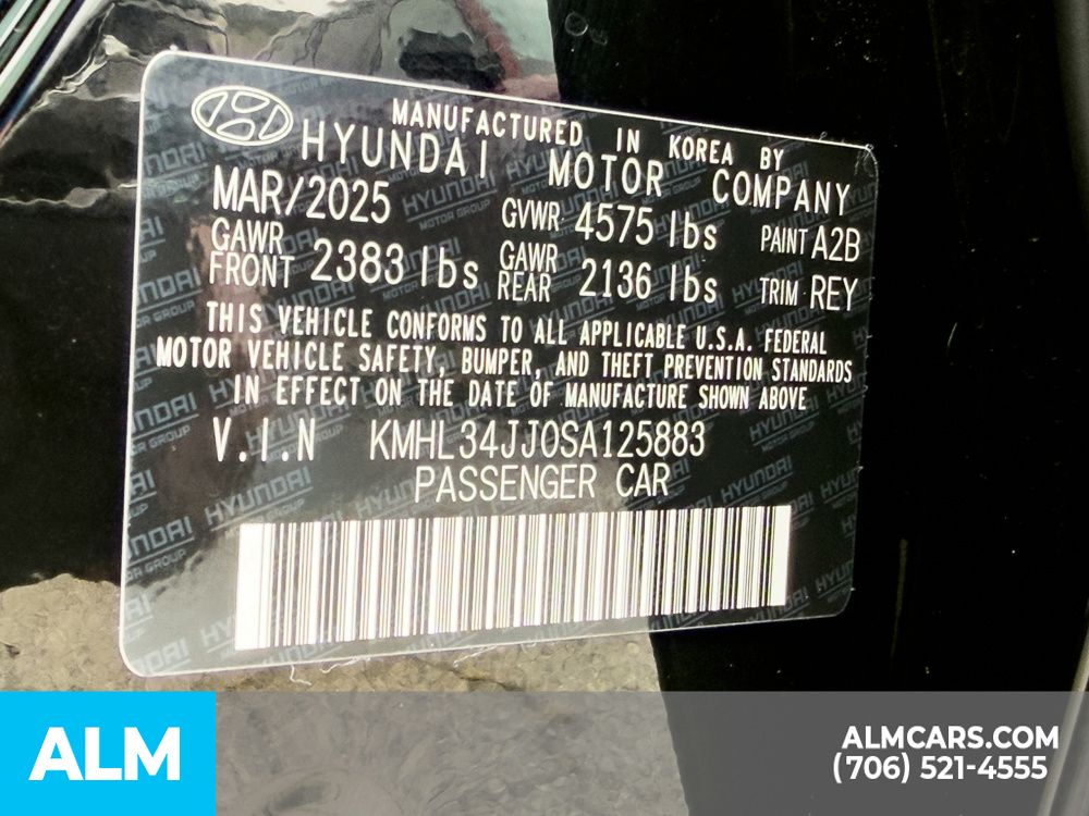 Used 2025 Black Hyundai SEL image 23