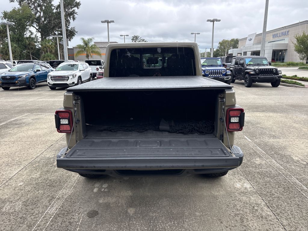 Used 2020 Green Jeep Overland image 31