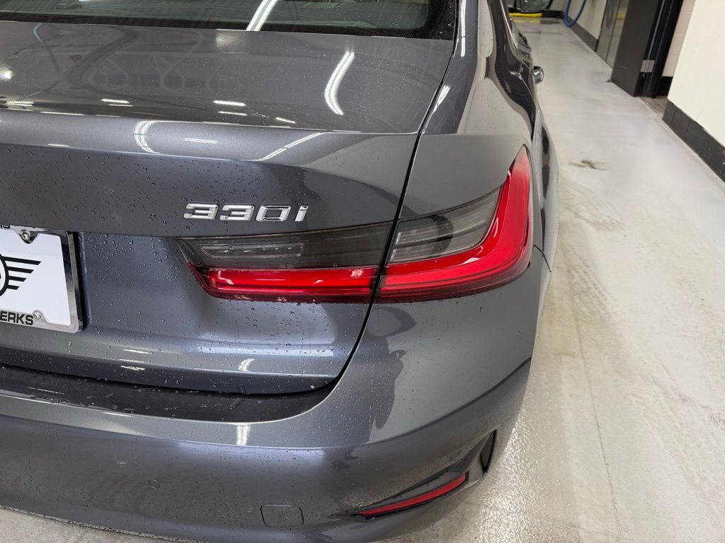 2021 BMW 3 Series 330i xDrive 5