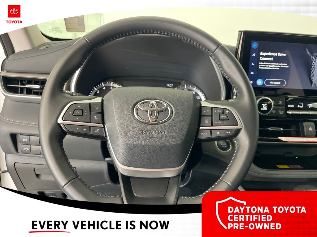 Used 2025 Toyota Highlander SUV