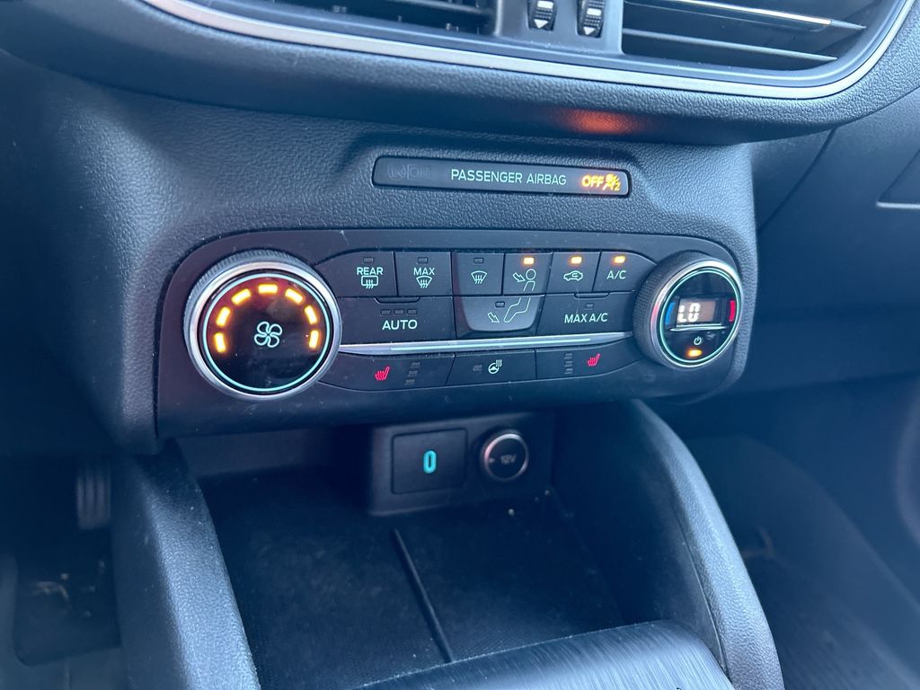 Thumbnail: 2020 Ford Escape - 26