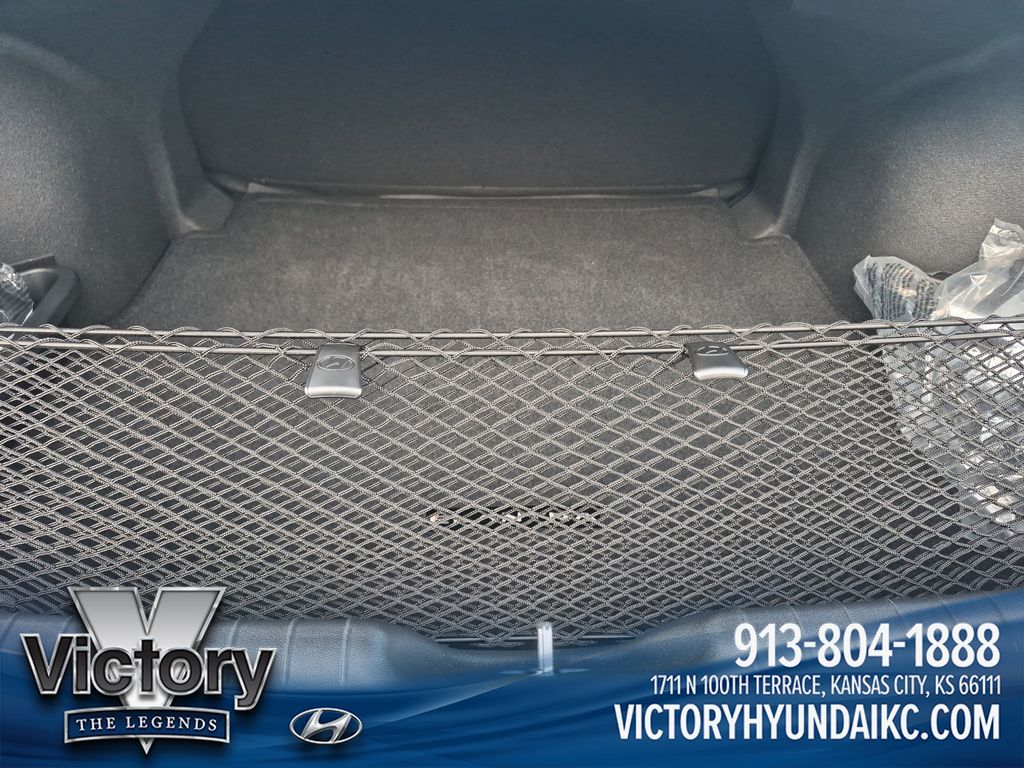 Used 2025 Black Hyundai SE image 21