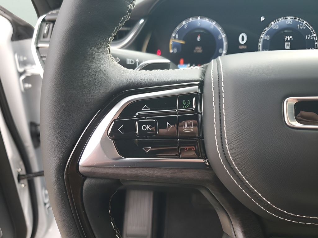 New Car 2025 Jeep Grand Cherokee L  Overland For Sale Under $70,000 In Austin, Texas