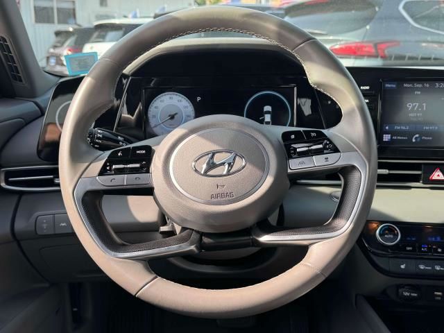 2022 Hyundai Elantra SEL 19