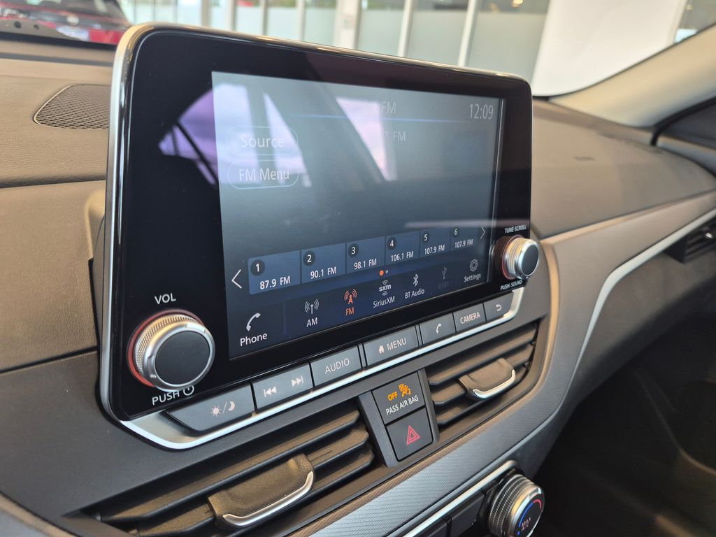 2025 Nissan Altima 2.5 SR