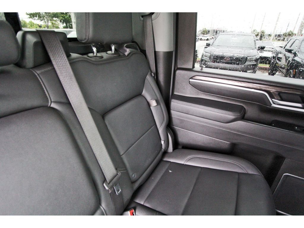 2025 Chevrolet Silverado 2500HD LTZ - 11
