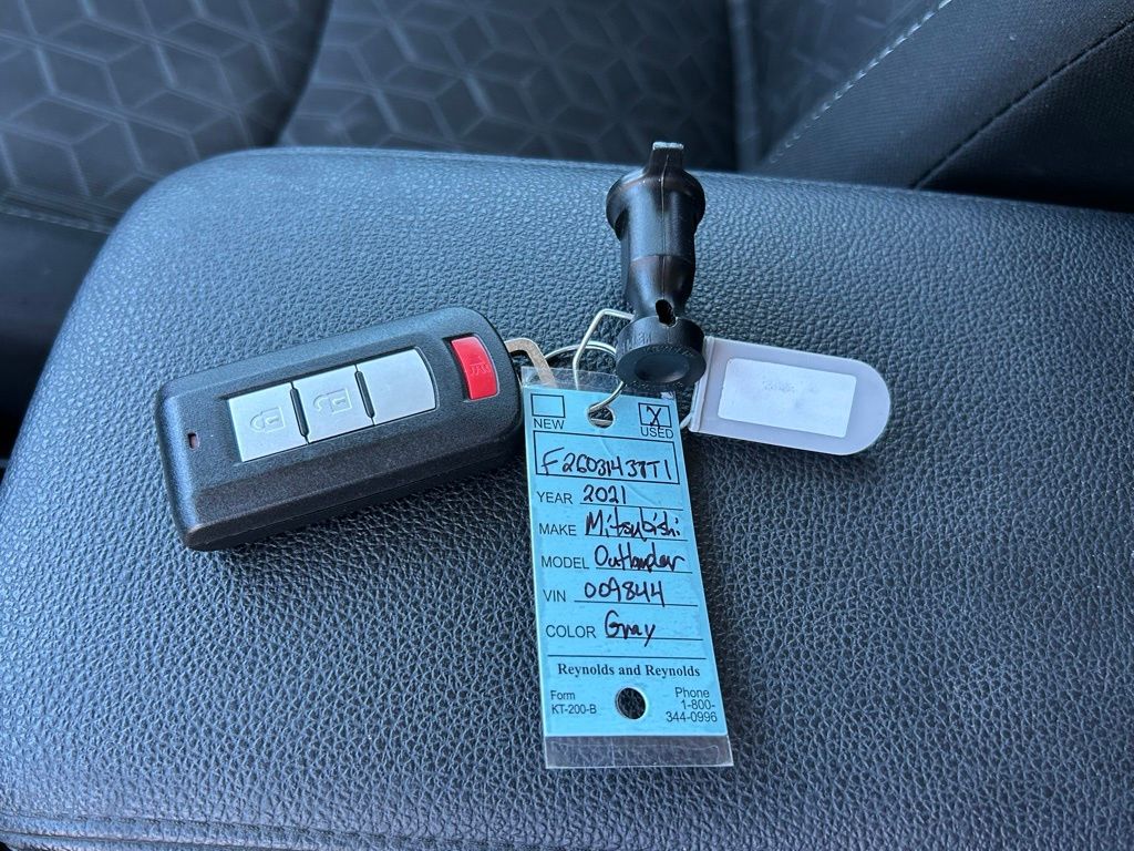 Used 2021 Gray Mitsubishi 2.0 SE image 58