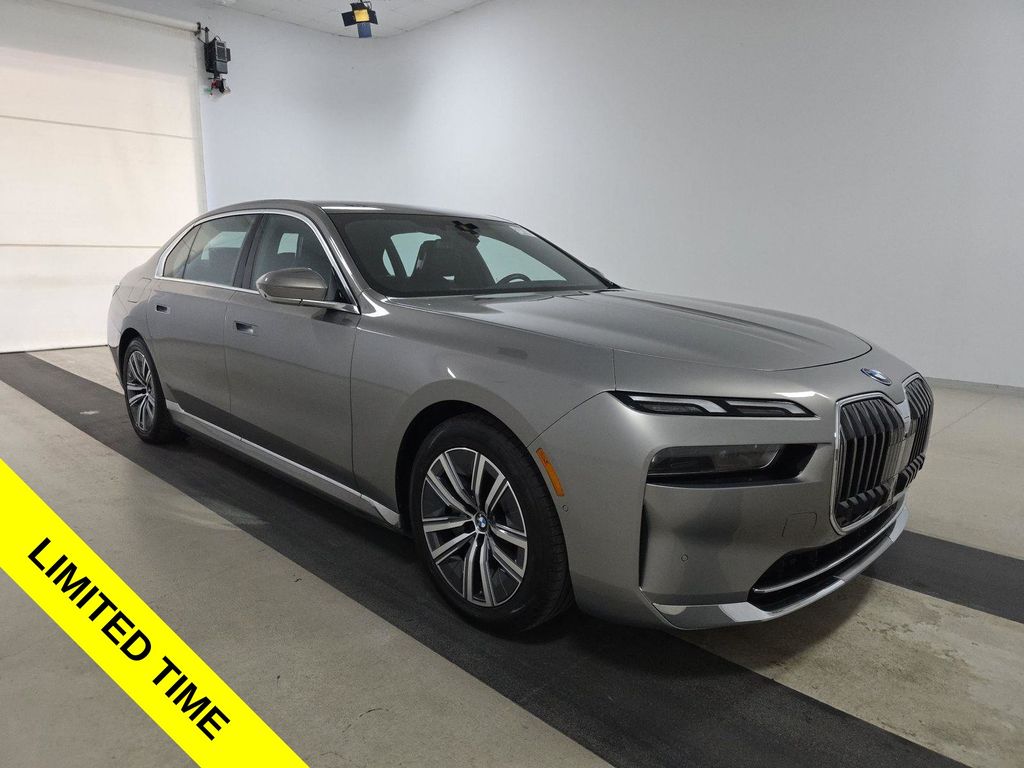 Oxide Gray Metallic 2024 BMW i7 Sedan Rear-Wheel Drive Automatic