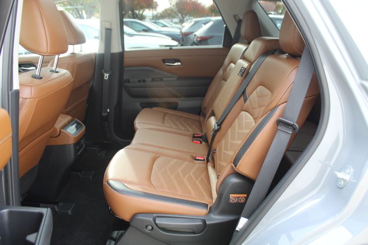 Used Car 2024 Nissan Pathfinder  Platinum For Sale Under $40,000 In Georgetown, Texas