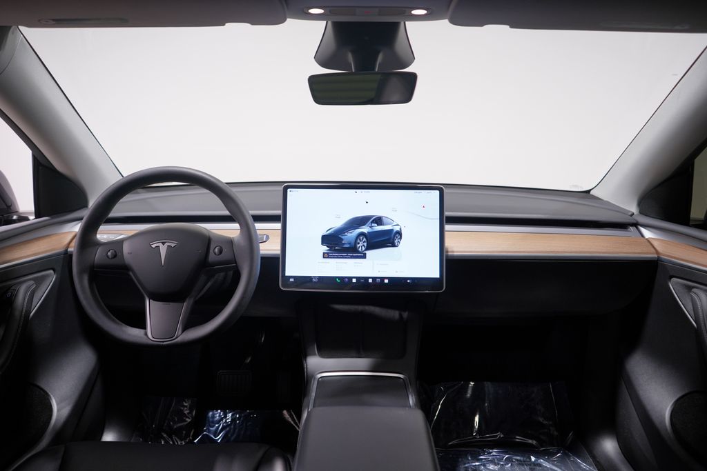 Thumbnail: 2024 Tesla Model Y - 10