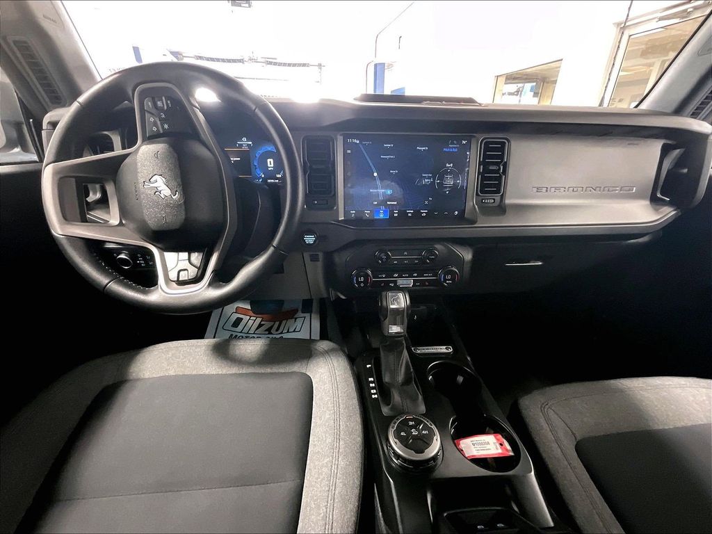 2025 Ford Bronco — photo 21