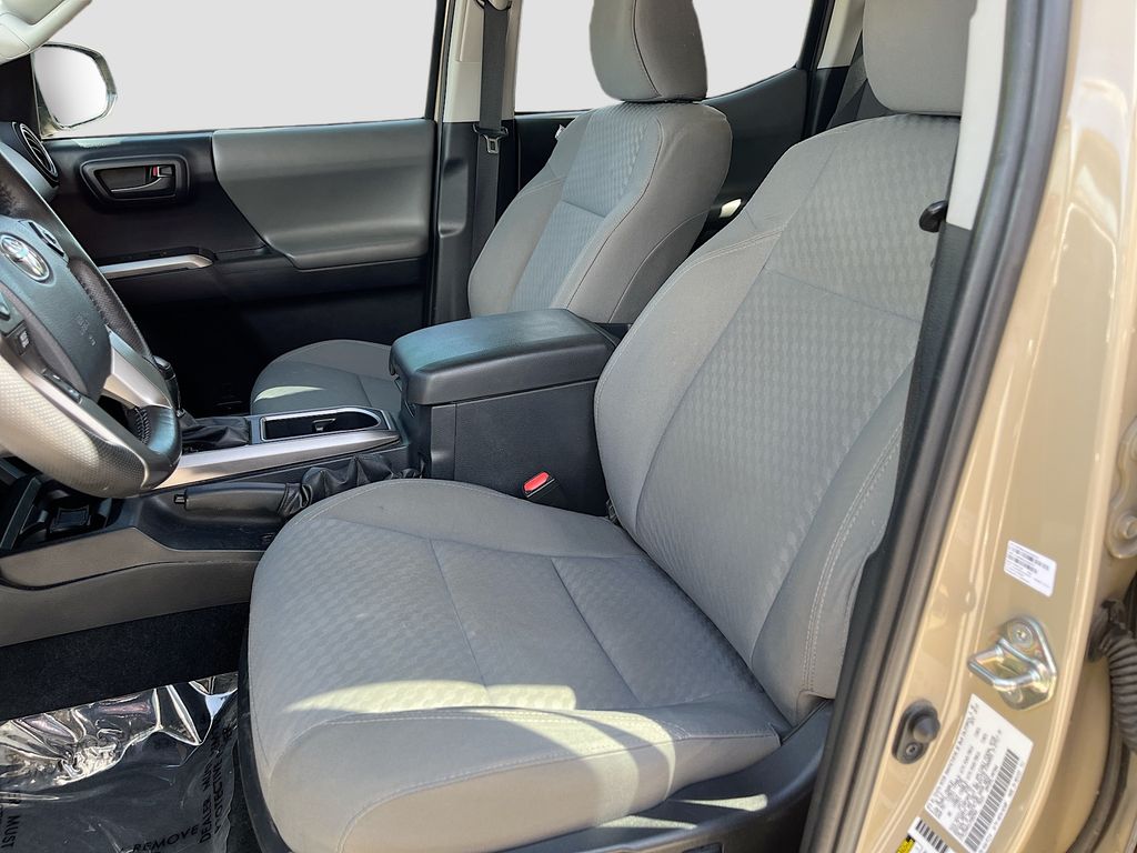 Used 2020 Brown Toyota SR5 image 20