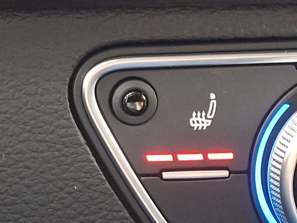 Thumbnail: 2025 Audi Q5 - 23