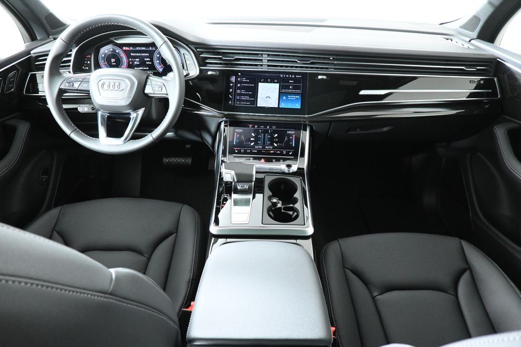 Thumbnail: 2026 Audi Q7 - 4