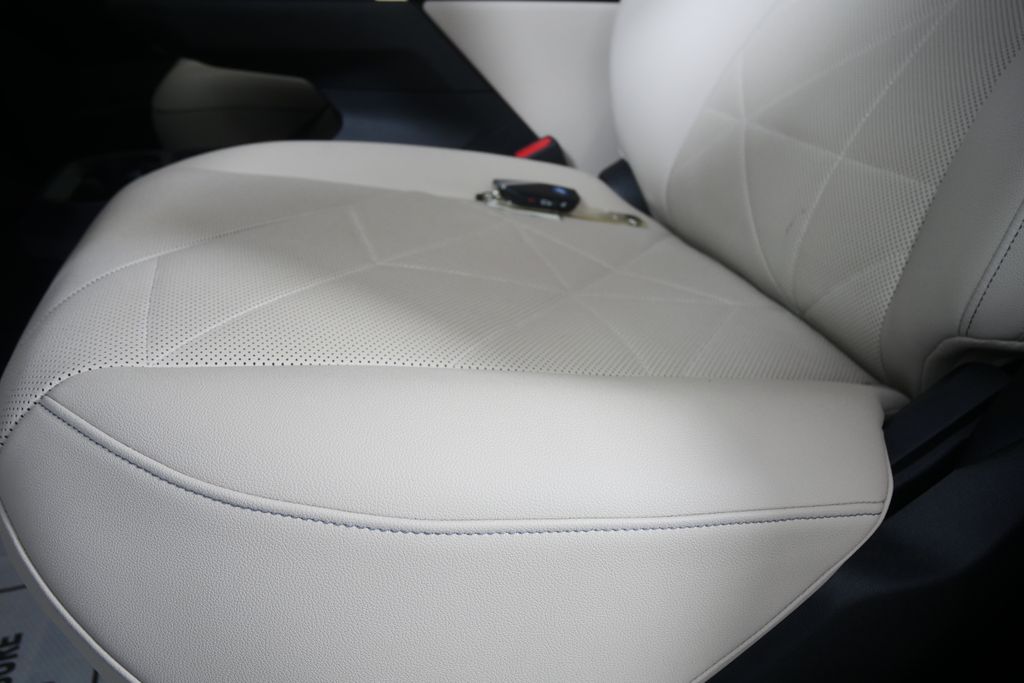 Thumbnail: 2023 BMW iX - 9