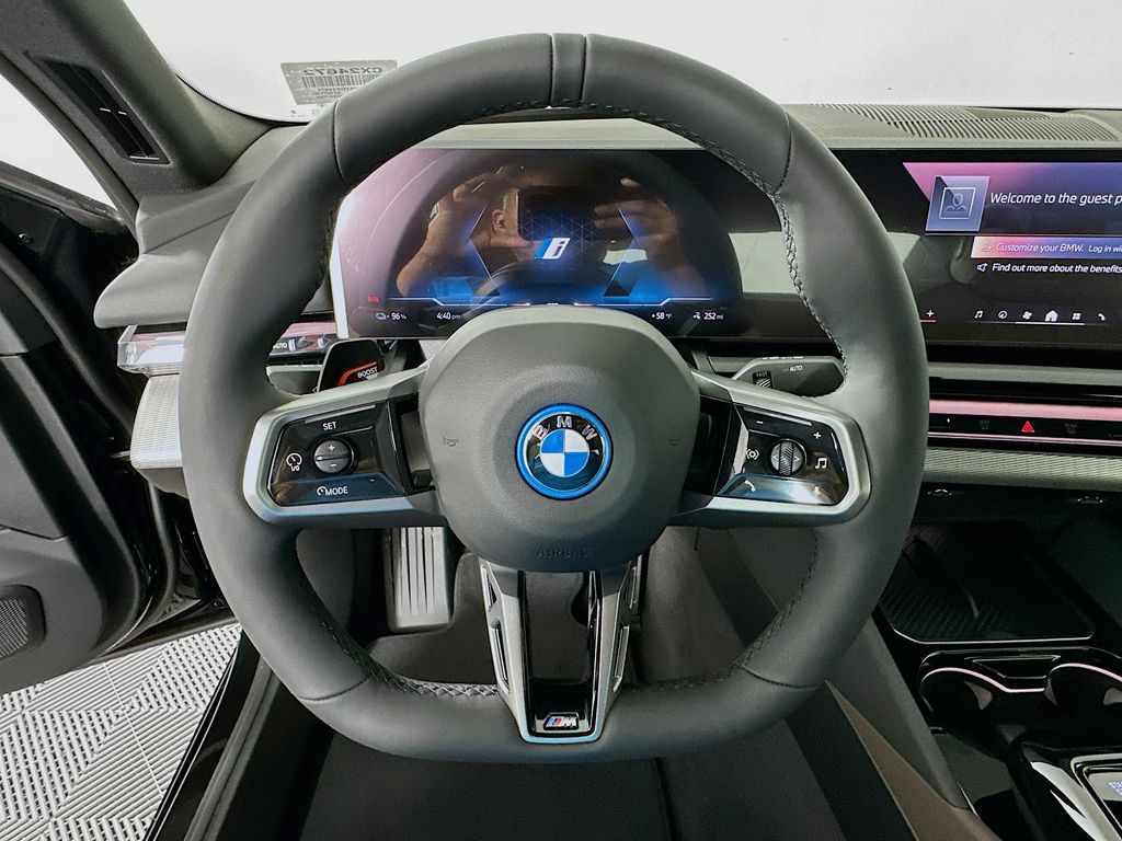 Thumbnail: 2026 BMW i5 - 10