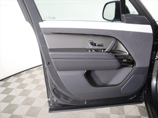 Thumbnail: 2026 Land Rover Range Rover Sport - 25