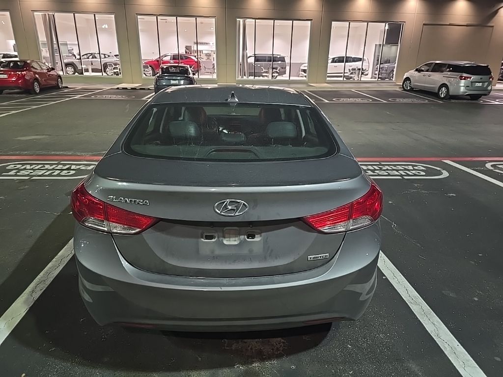 Thumbnail: 2013 Hyundai Elantra - 9