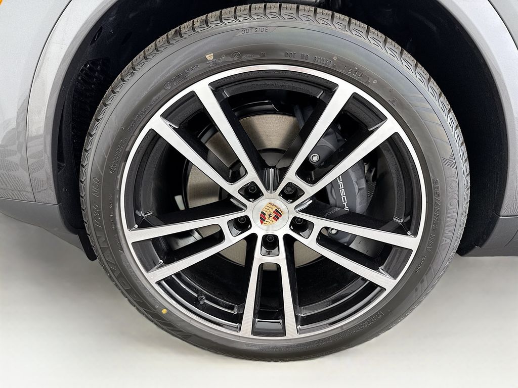 Thumbnail: 2026 Porsche Cayenne - 31