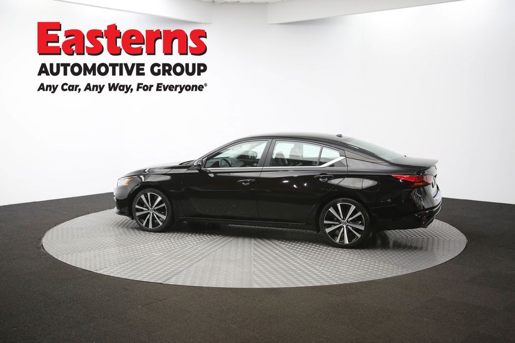 Used 2022 Black Nissan 2.0 SR image 61