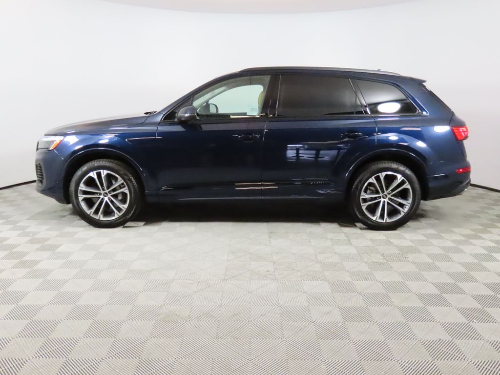 Thumbnail: 2026 Audi Q7 - 2