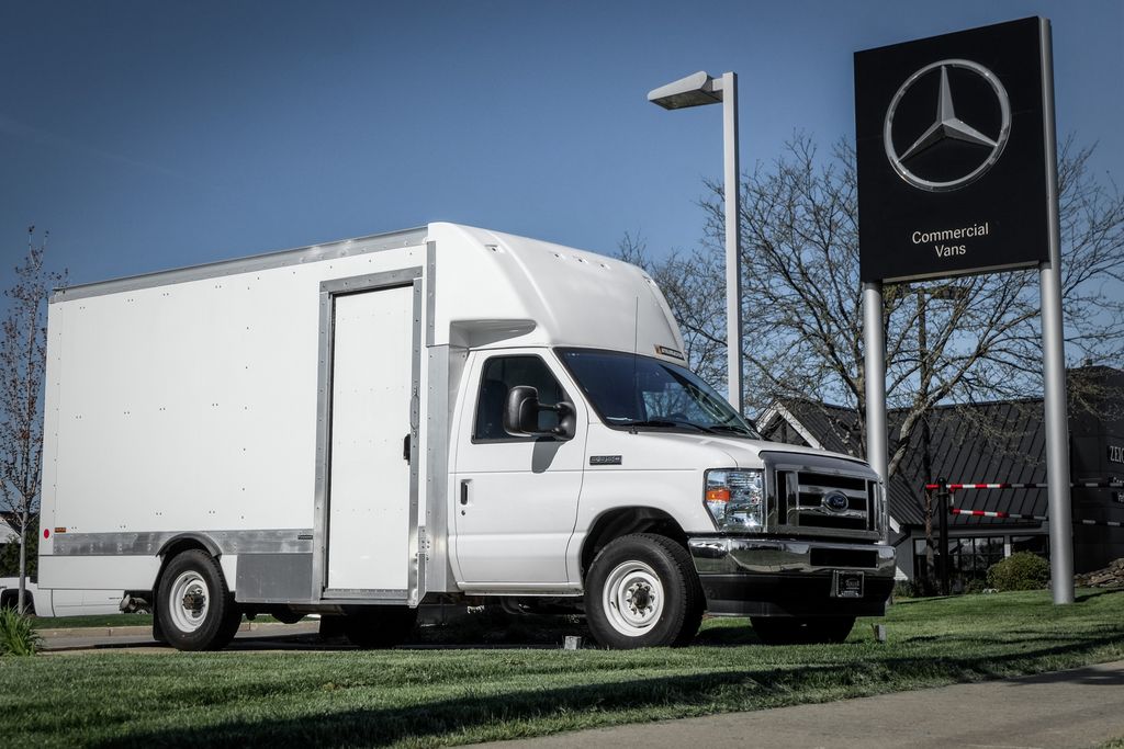 Used 2026 White Mercedes-Benz Cargo 144 WB image 30