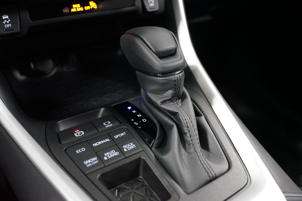 Thumbnail: 2025 Toyota RAV4 - 21