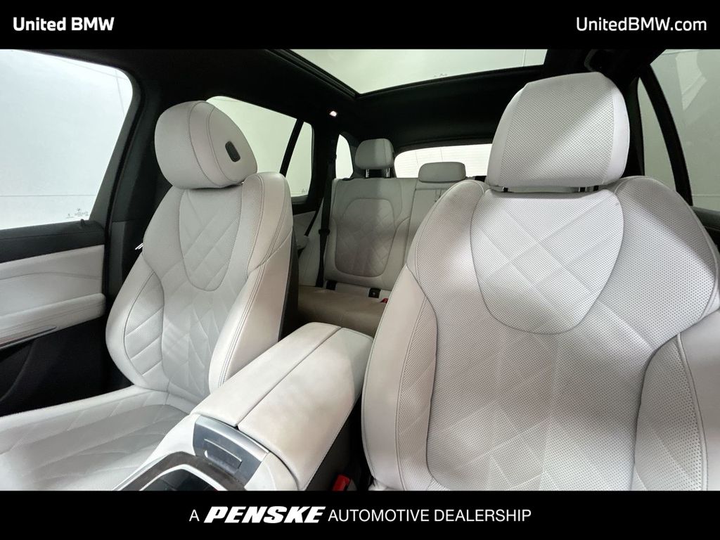 Thumbnail: 2023 BMW X5 - 13