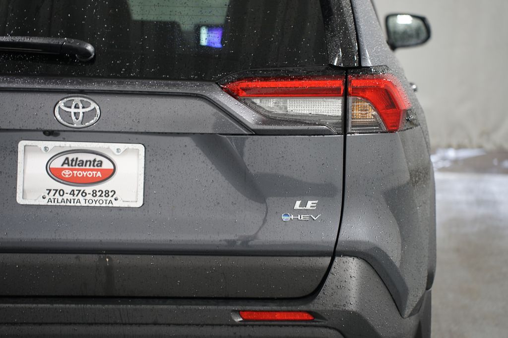 2025 Toyota RAV4 LE 10