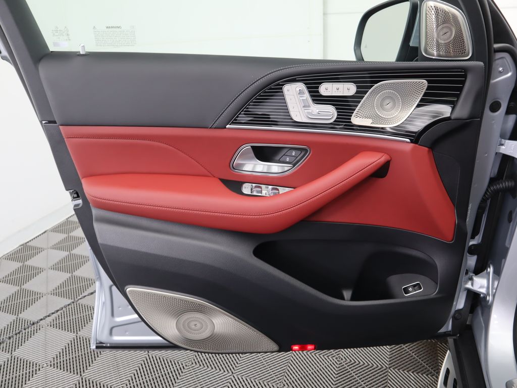 2025 Mercedes-Benz GLS 63 AMG 27