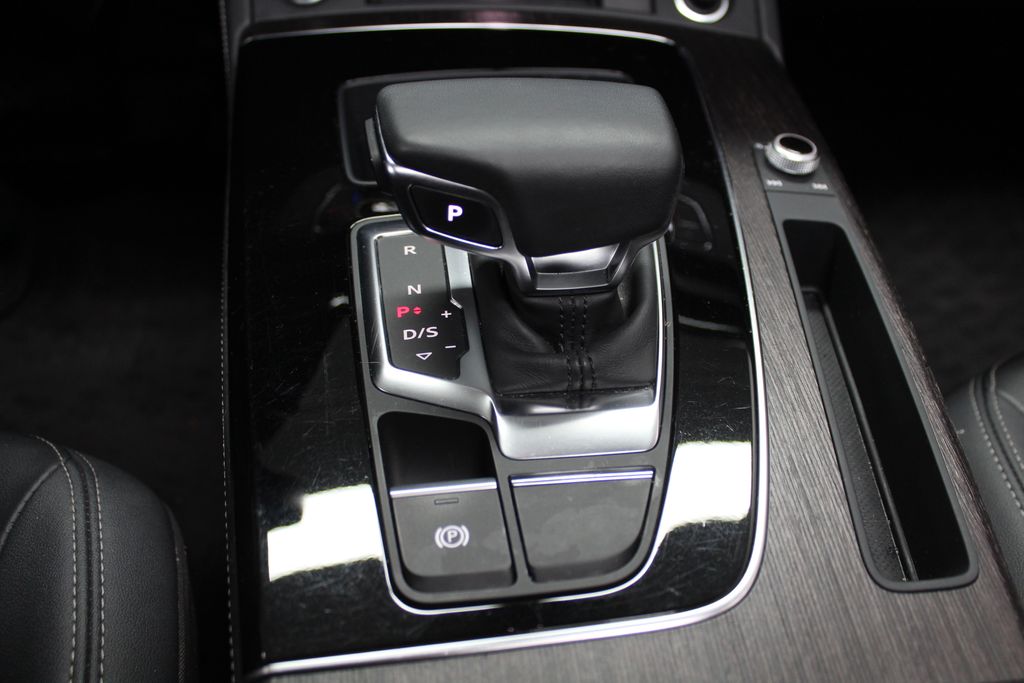 Thumbnail: 2022 Audi Q5 - 15