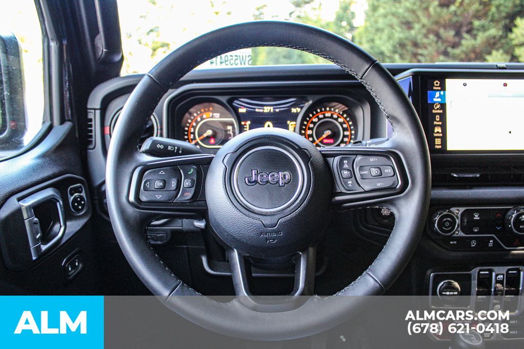 Used 2025 Black Jeep Rubicon image 24