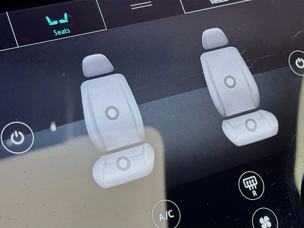 Thumbnail: 2019 Land Rover Range Rover Velar - 18