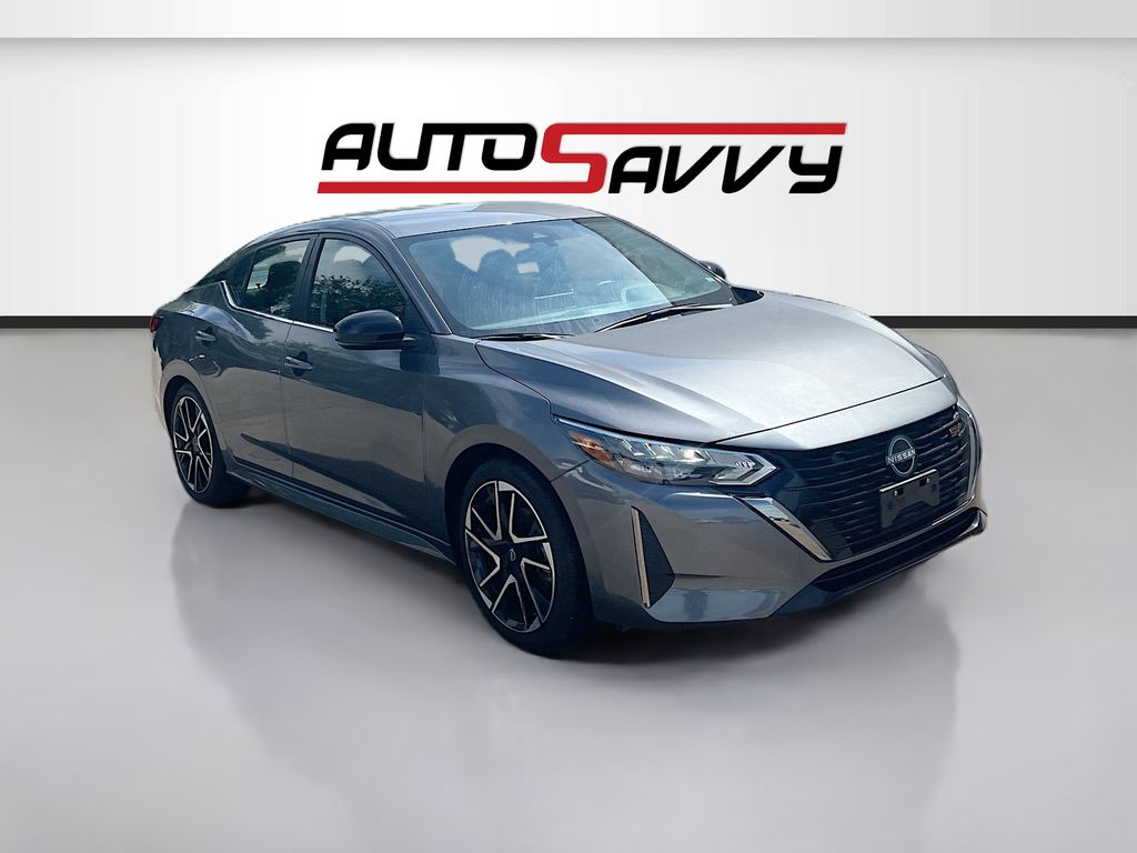 2025 Nissan Sentra SR CVT's photo
