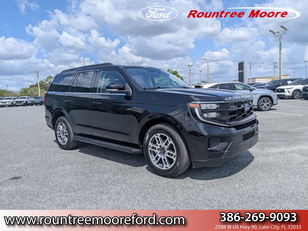 Black Metallic 2025 Ford Expedition Active 4WD SUV / Crossover Four-Wheel Drive Automatic