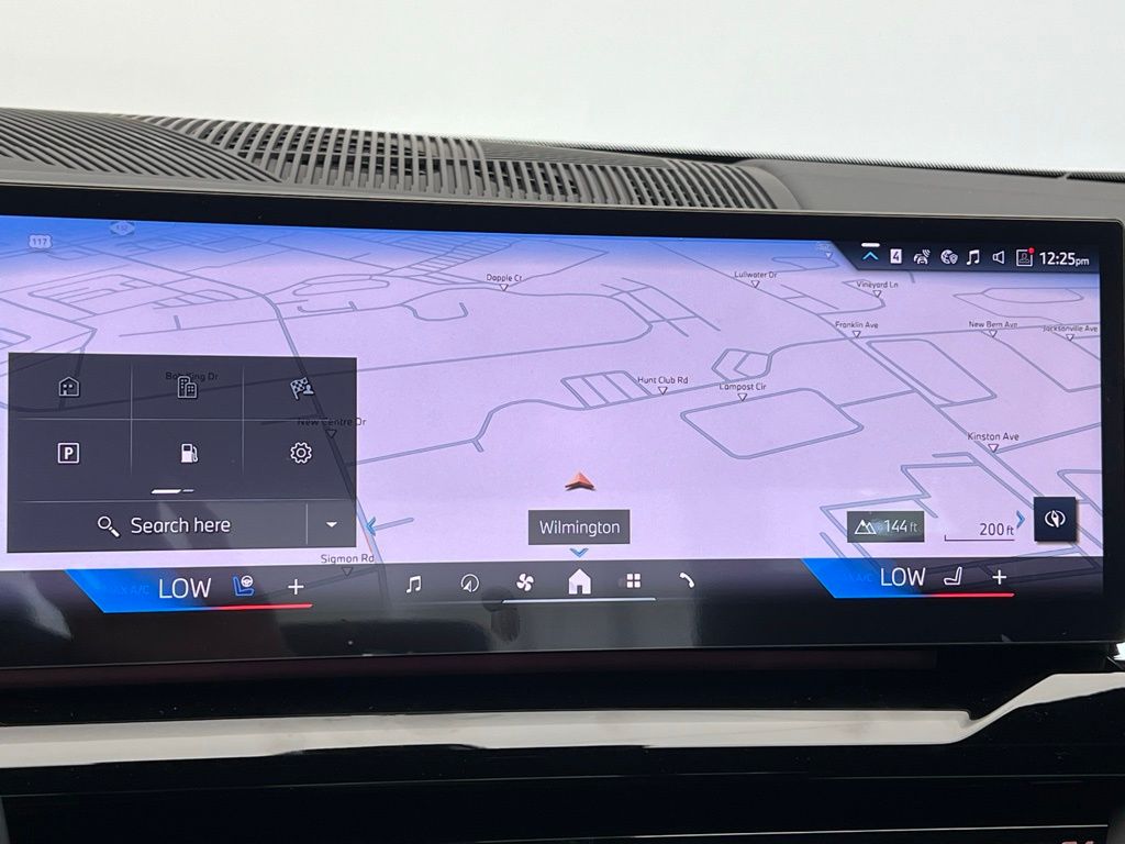 Thumbnail: 2026 BMW 5 Series - 12