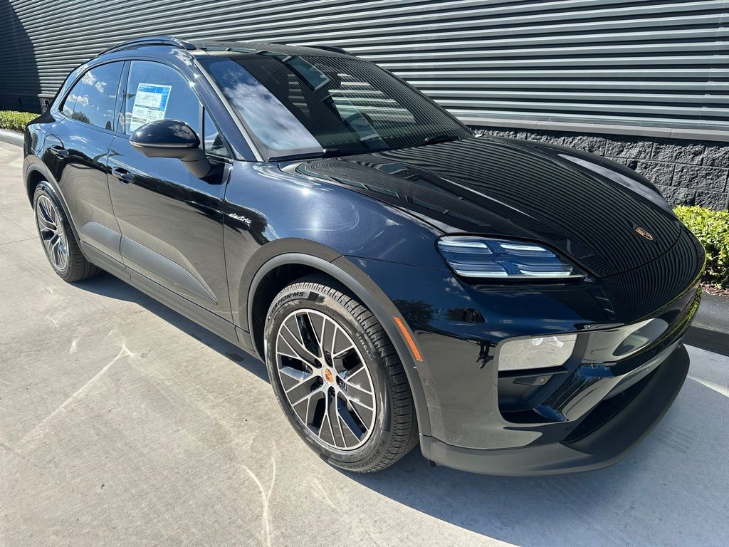 Thumbnail: 2026 Porsche Macan - 11