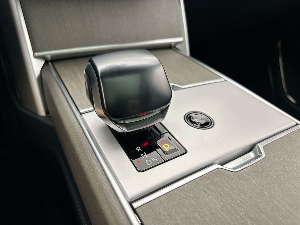 Thumbnail: 2026 Land Rover Range Rover - 12