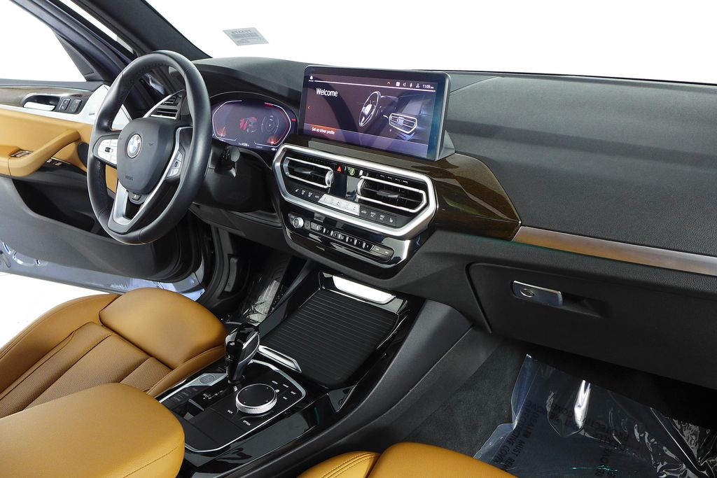 Thumbnail: 2023 BMW X3 - 13